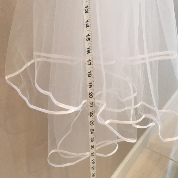 White veil - Picture 4 of 5